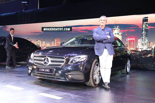 gioi thieu mercedes e350 amg 2021 xetot com - Đánh giá xe Mercedes E350 AMG 2022: “Trùm cuối” của dòng xe E-Class